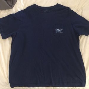 Vineyard Vines short sleeve tee. Size: XXl